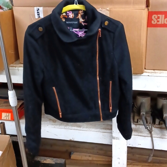 Mink Pink Bomber jacket - Picture 3 of 7